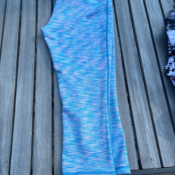 Reversible Capri workout leggings - Picture 3 of 3
